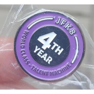 Amazon Peccy Pin "JFK8 4th Year World Class Talent Machine"